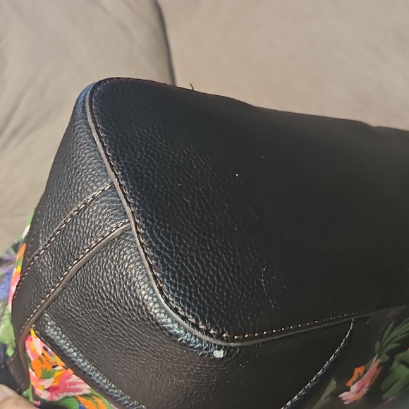 Liz Claiborne Floral Shoulder Bag - Picture 9 of 13